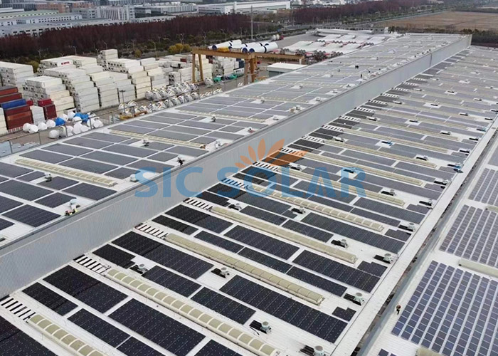 1,7 MW zonne-montagesystemen voor metalen daken in India