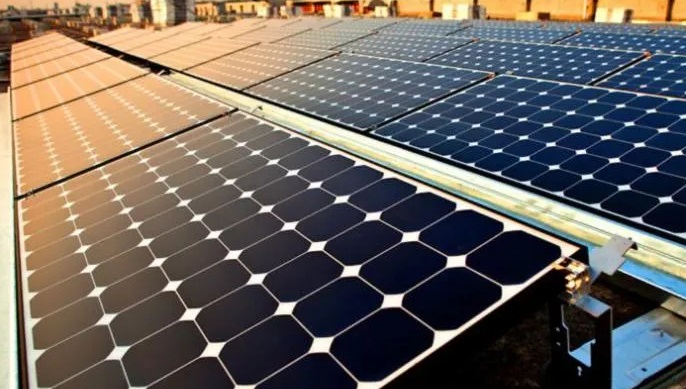 fabriek voor montage op zonne-energie