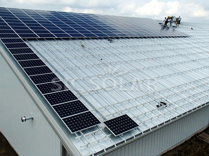 400KW dakgemonteerd zonnepaneelsysteem in Canada