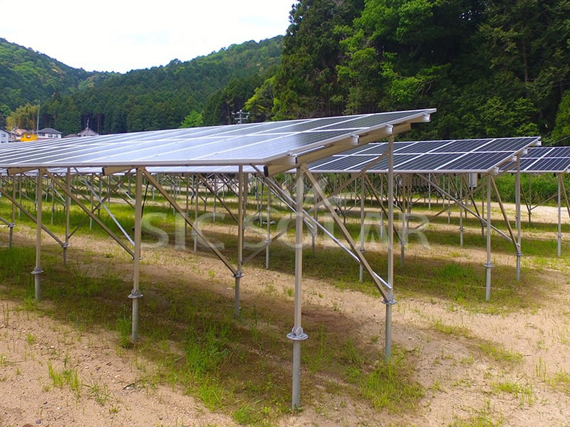 Grondmontageframe voor zonnepanelen van 100 kW in Japan