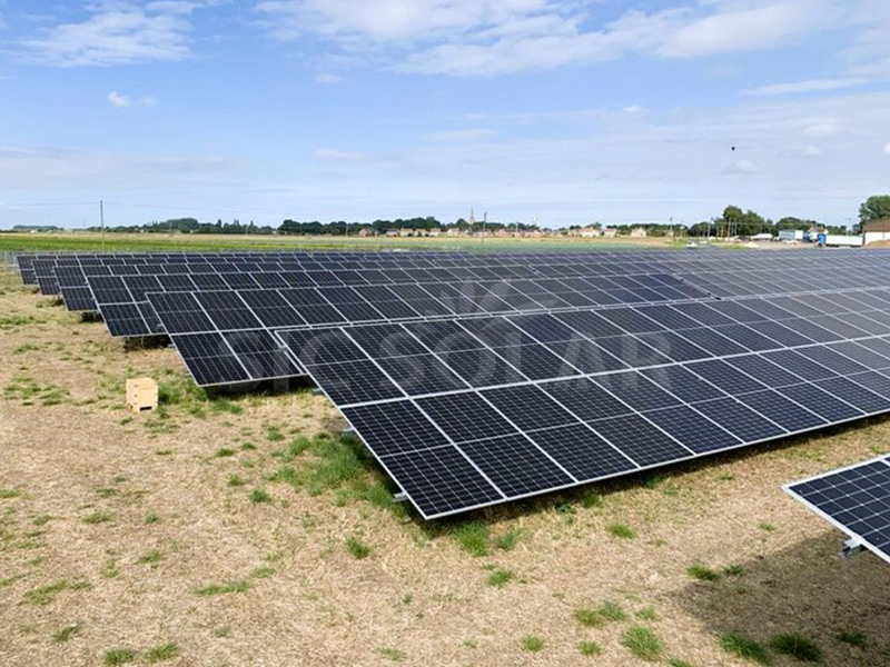 1,5 MW zonne-grondondersteuningssysteem van koolstofstaal in Groot-Brittannië