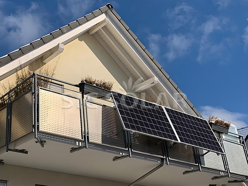 1KW Home-zonnepaneel-balkonbeugels in Italië