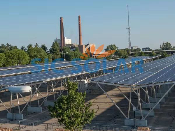 2MW zonne-carport montagesysteem in Hongarije | Sic-solar.com