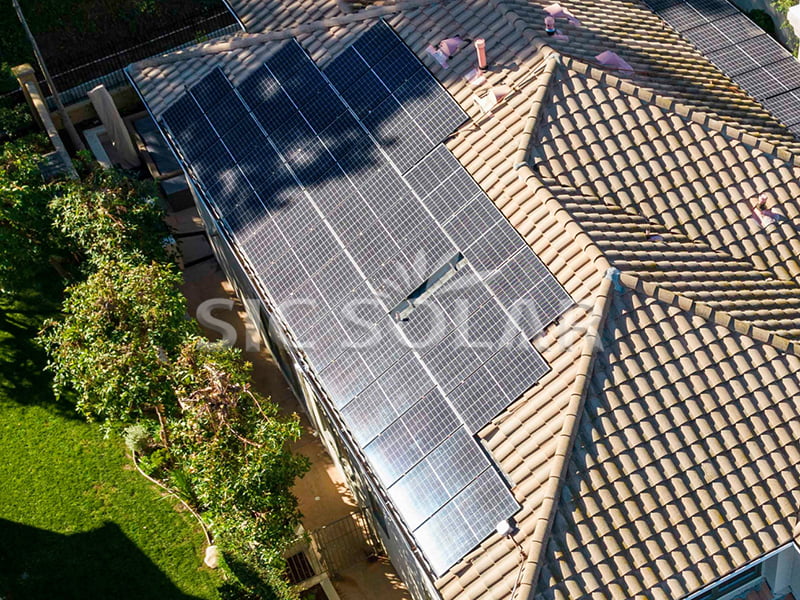 35 kW zonnepaneel gemonteerd op schuin dak in Nieuw-Zeeland