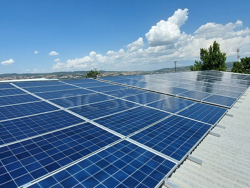 35 KW ijzeren plaat industriële dakmontage op zonne-energie in Athene
        
